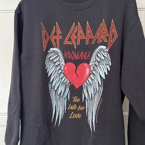 Def Leppard Graphic Tee with Heart and Wings